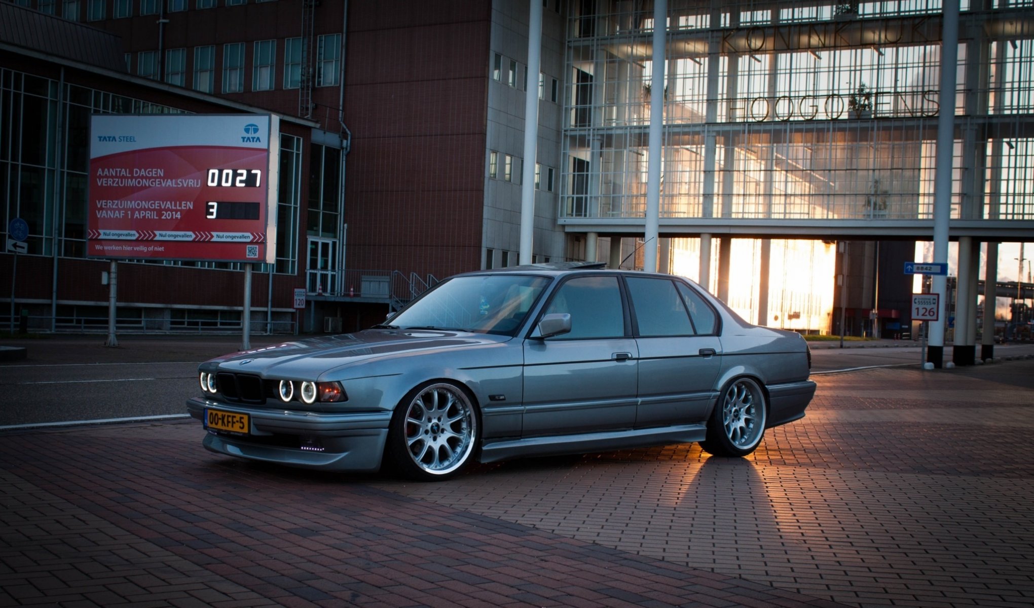 bmw e32 tuning bmw felgen rollen scheinwerfer klassiker oldtimer