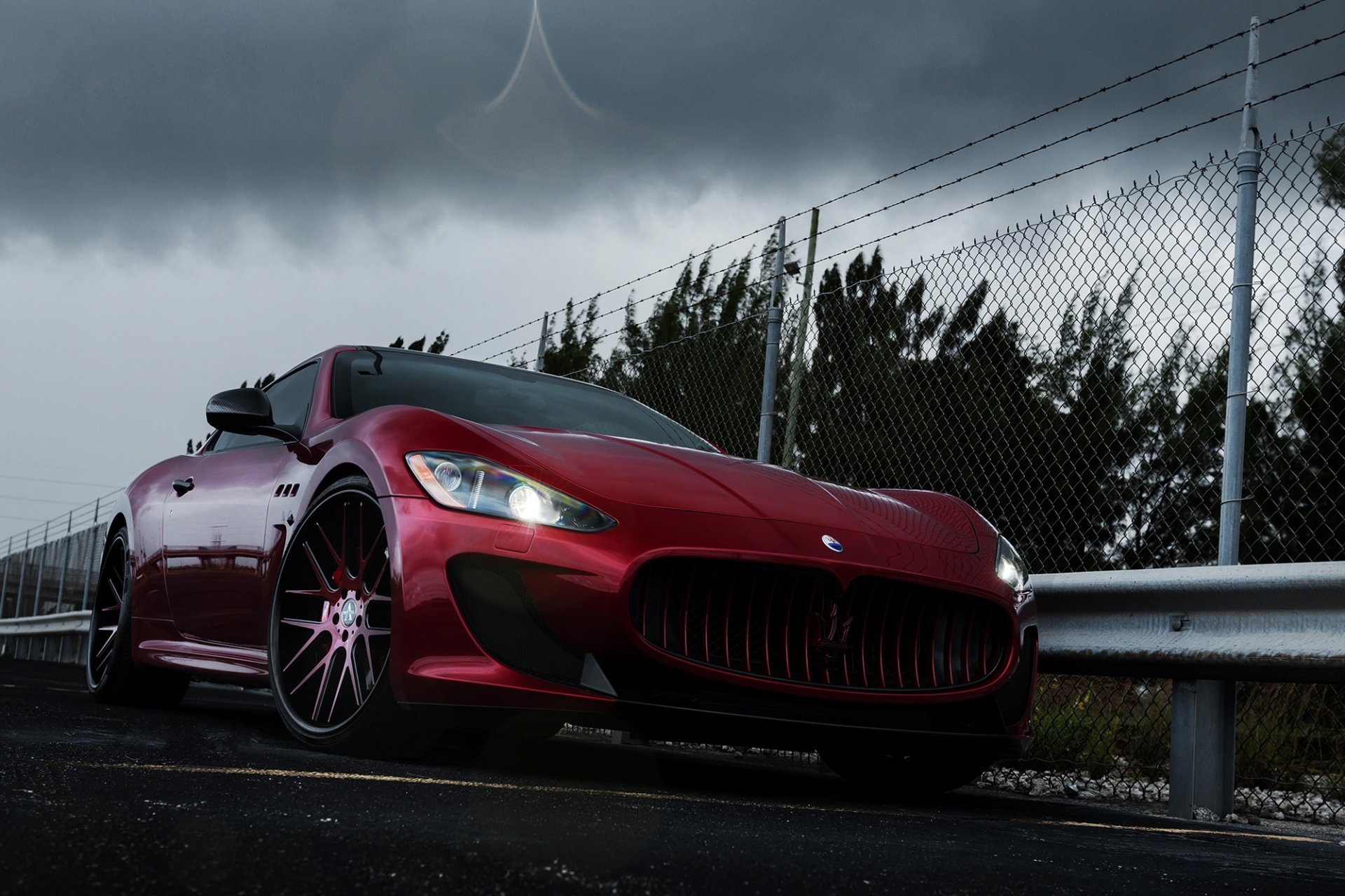 maserati granturismo auto coches tuning llantas cerca árboles nubes