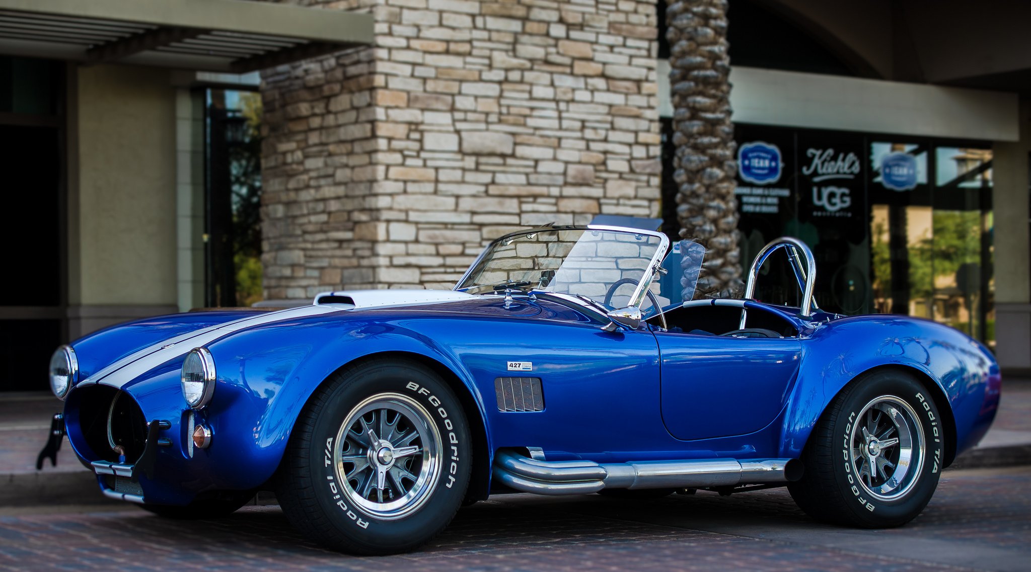 shelby cobra niebieski budynek przód