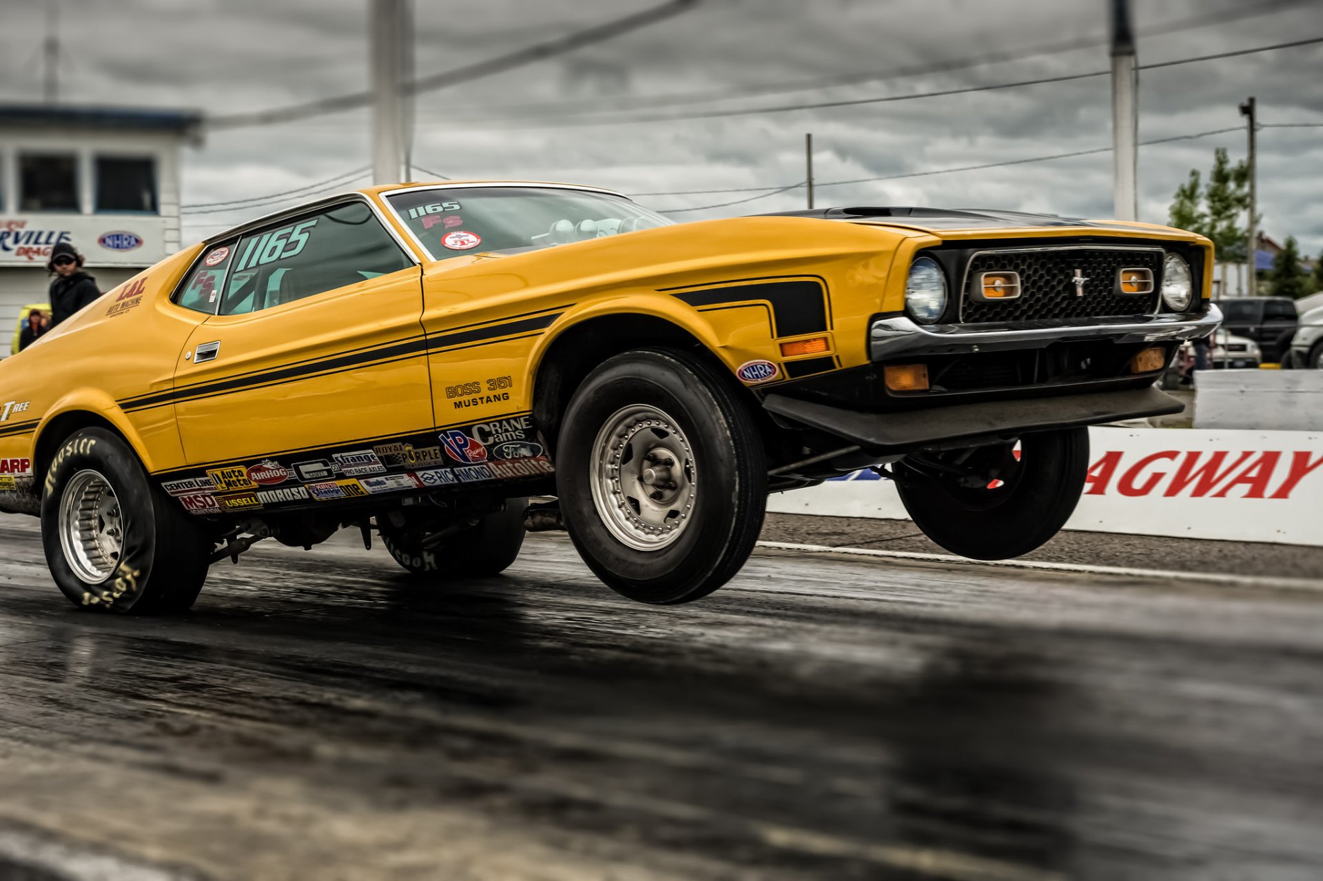 ford mustang muscle car drag racing gara