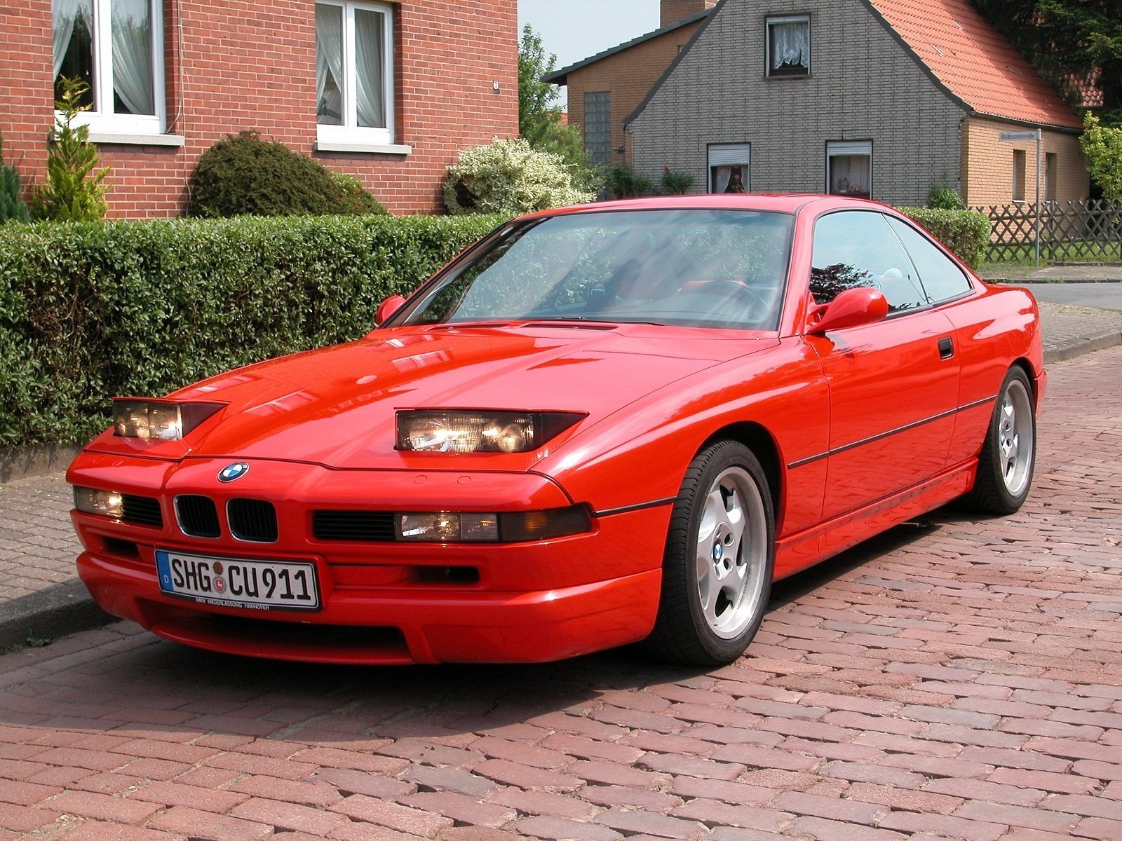 bmw 850 e31 série 8 bmw bmw huit coupé voiture de sport rouge style design high-tech techno allemagne bavière phares lumière