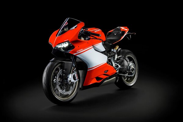 Ducati 1199 superleggera Kraft und Geschwindigkeit