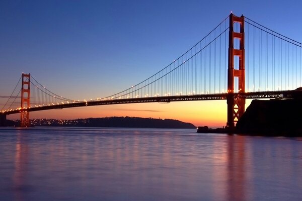 Ponte sul fiume a San Francisco