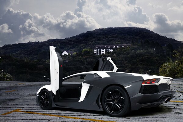 Lamborghini stop at the hotel on the mountain