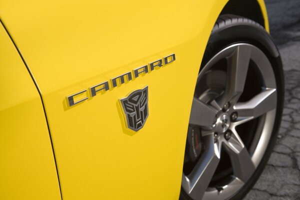 Chevrolet Camaro Bumblebee come dal film Transformers