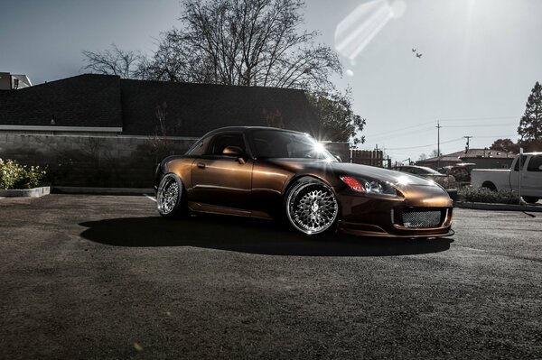 Sporcar Honda golden tuning