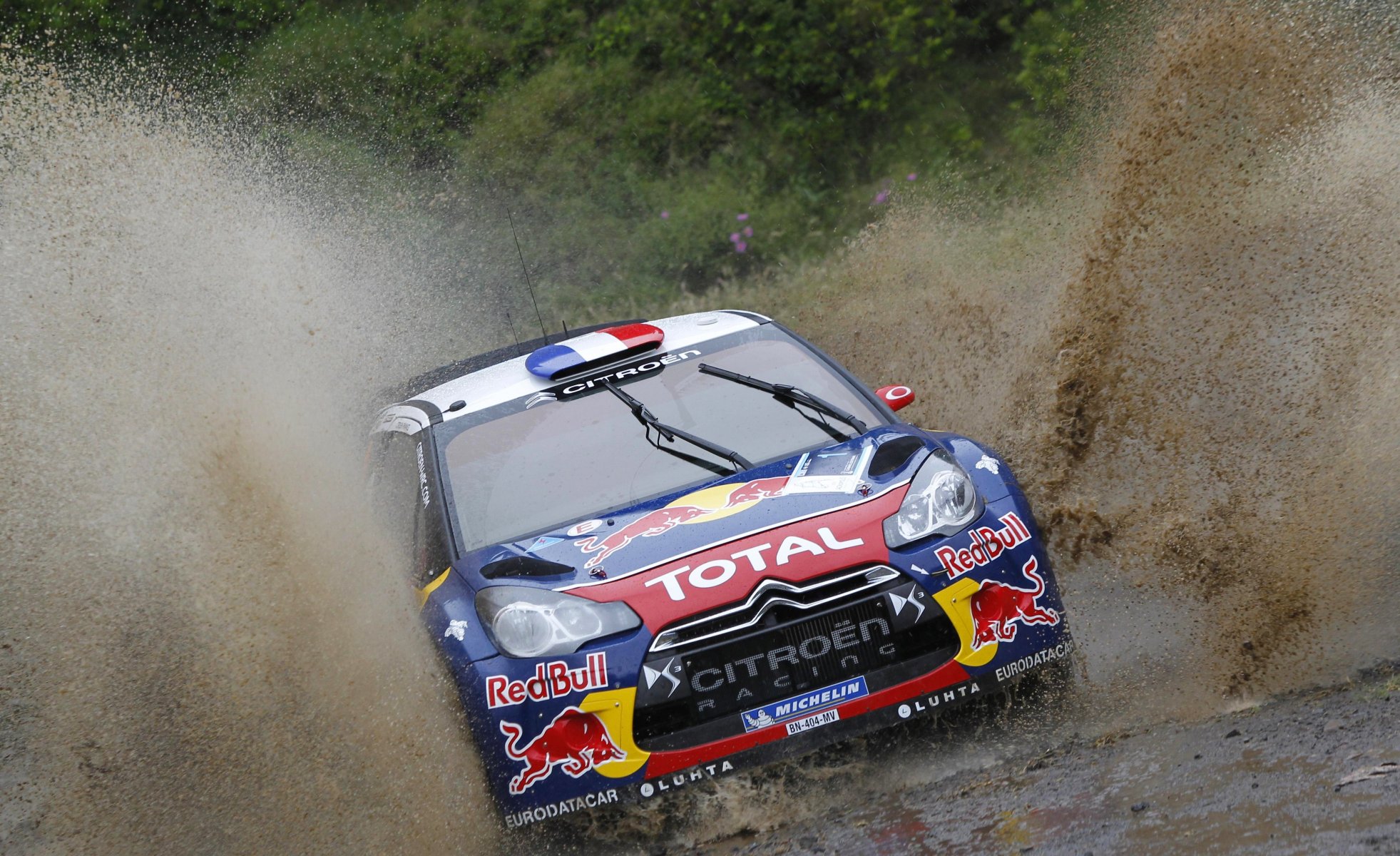 citroen ds3 rally wrc carrera delantero suciedad salpicaduras rally competición