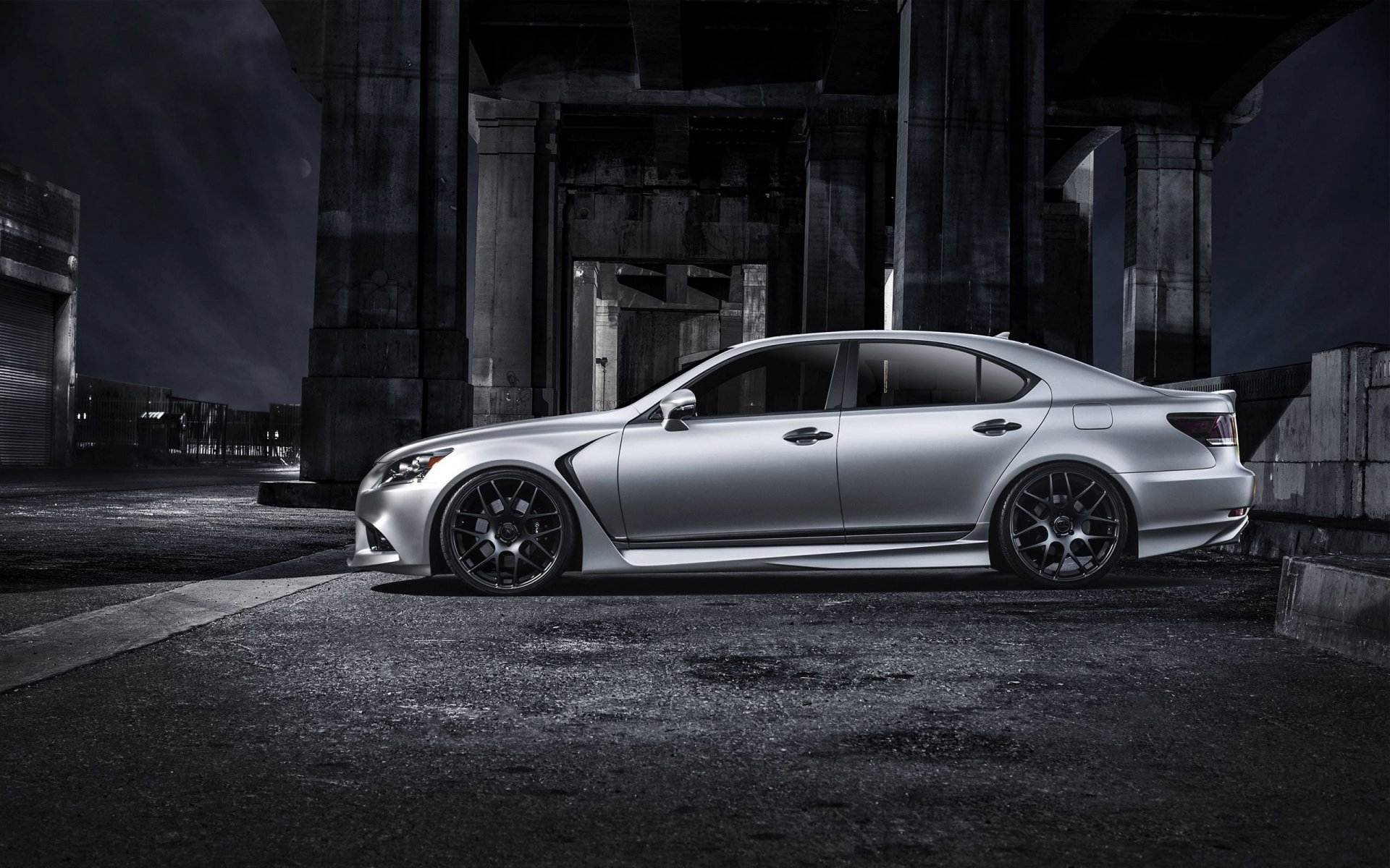 lexus ls 460 f-sport pięć ah auto tuning widok z boku sedan matowy szary