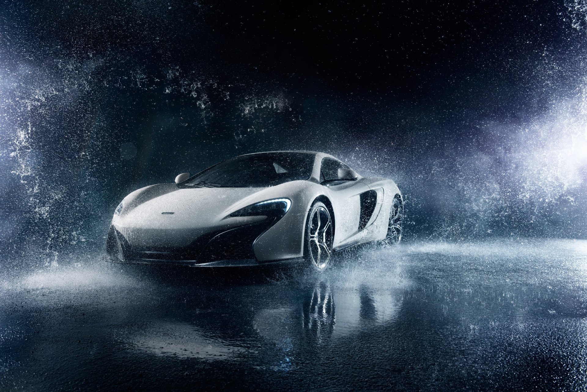 mclaren 650s суперкар белый передние замороженные вода светло