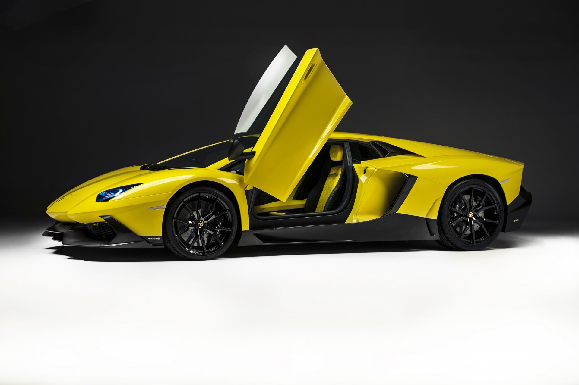 lamborghini aventador lp700-4 50 anniversario edición coche puertas fondo
