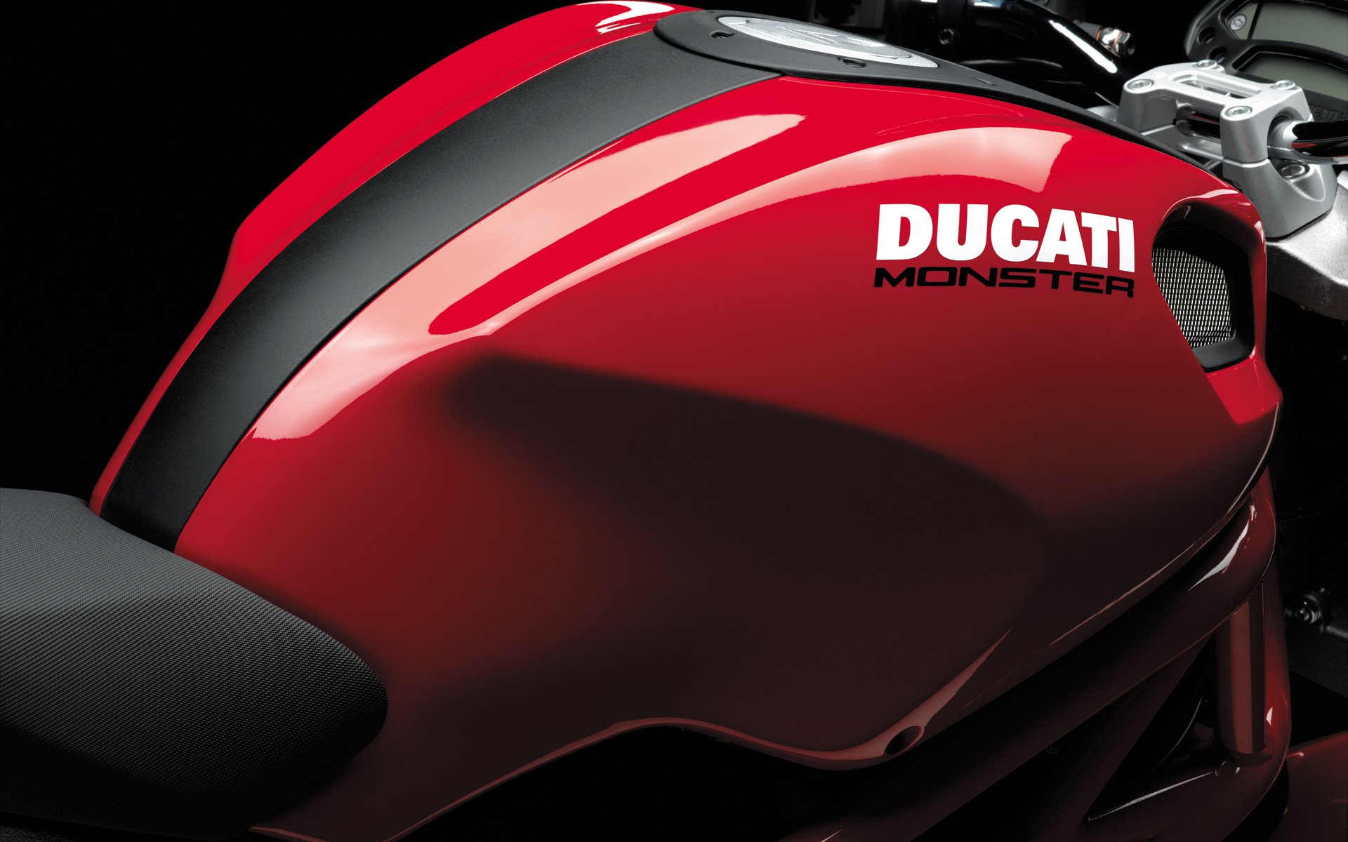 ducati 696 czerwone