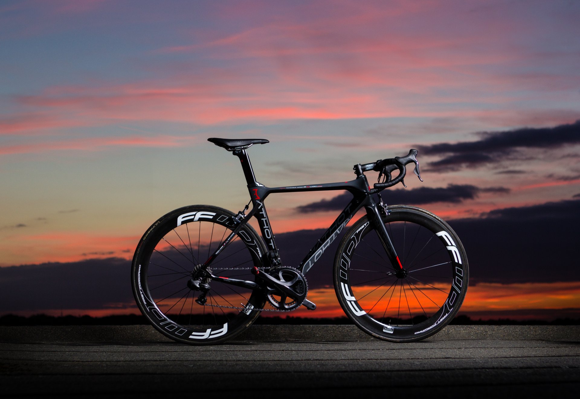 mathot pallium fahrrad carbon landschaft himmel sonnenuntergang