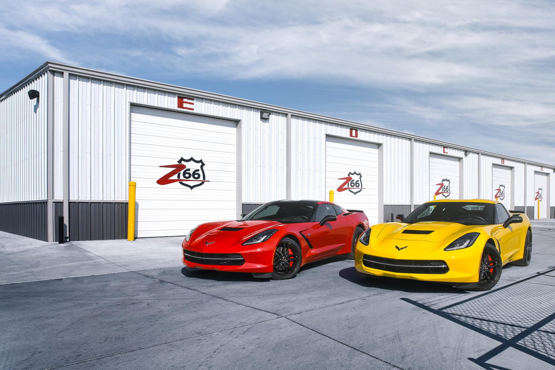 chevrolet corvette c7 stingray rosso giallo anteriore chevrolet stingray rosso box