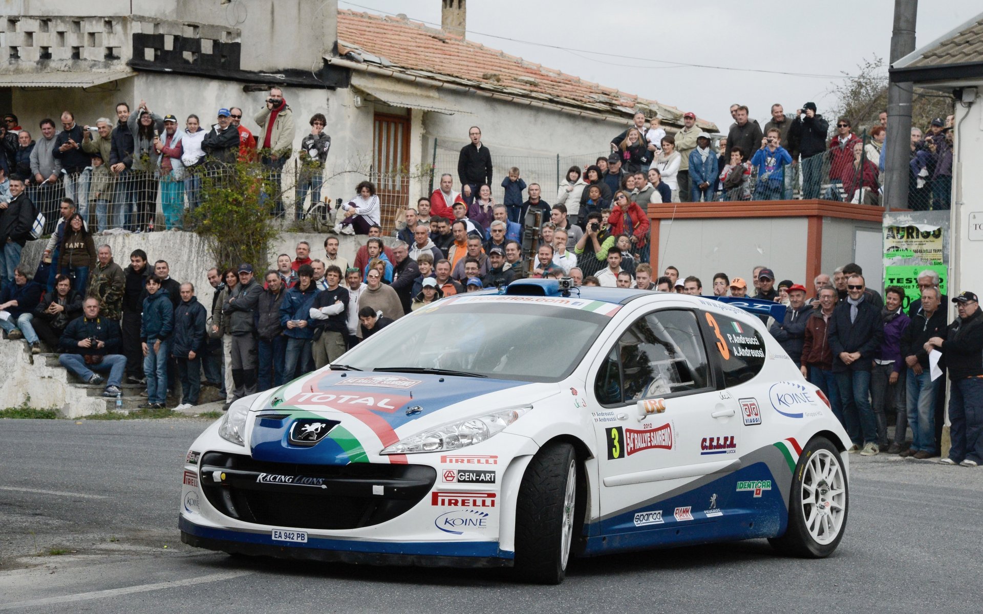 peugeot rallye wkr rallye straße front menschen stadt fans