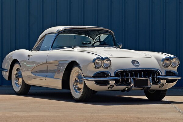 Alter restaurierter Chevrolet des späten 50h