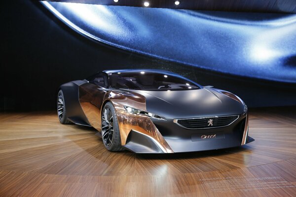 Samochód koncepcyjny Peugeot z błyszczącymi przodkami