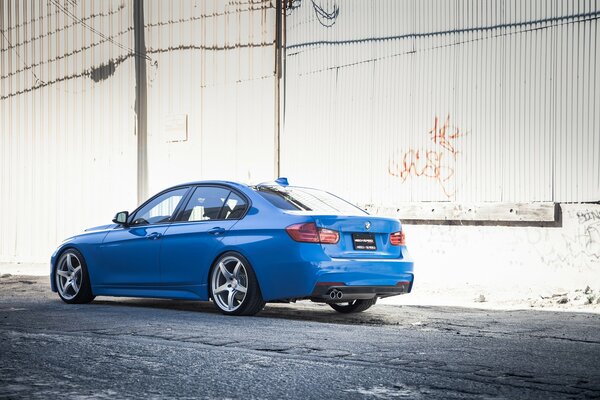 Blu tuning auto BMW