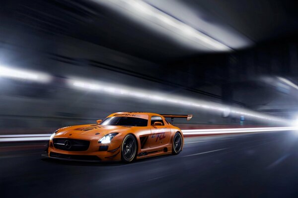 Orange Mercedes Benz Monte dans le tunnel