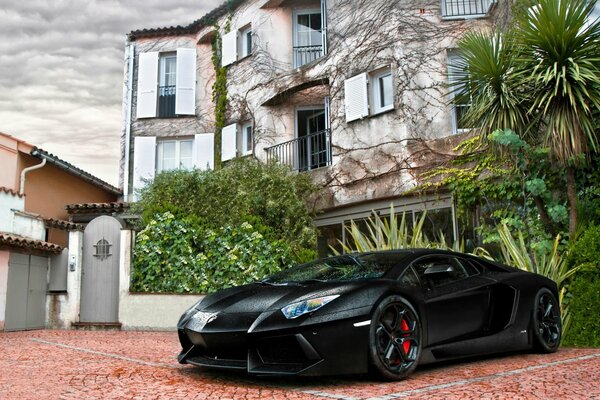 Спорткар lamborghini aventador черный