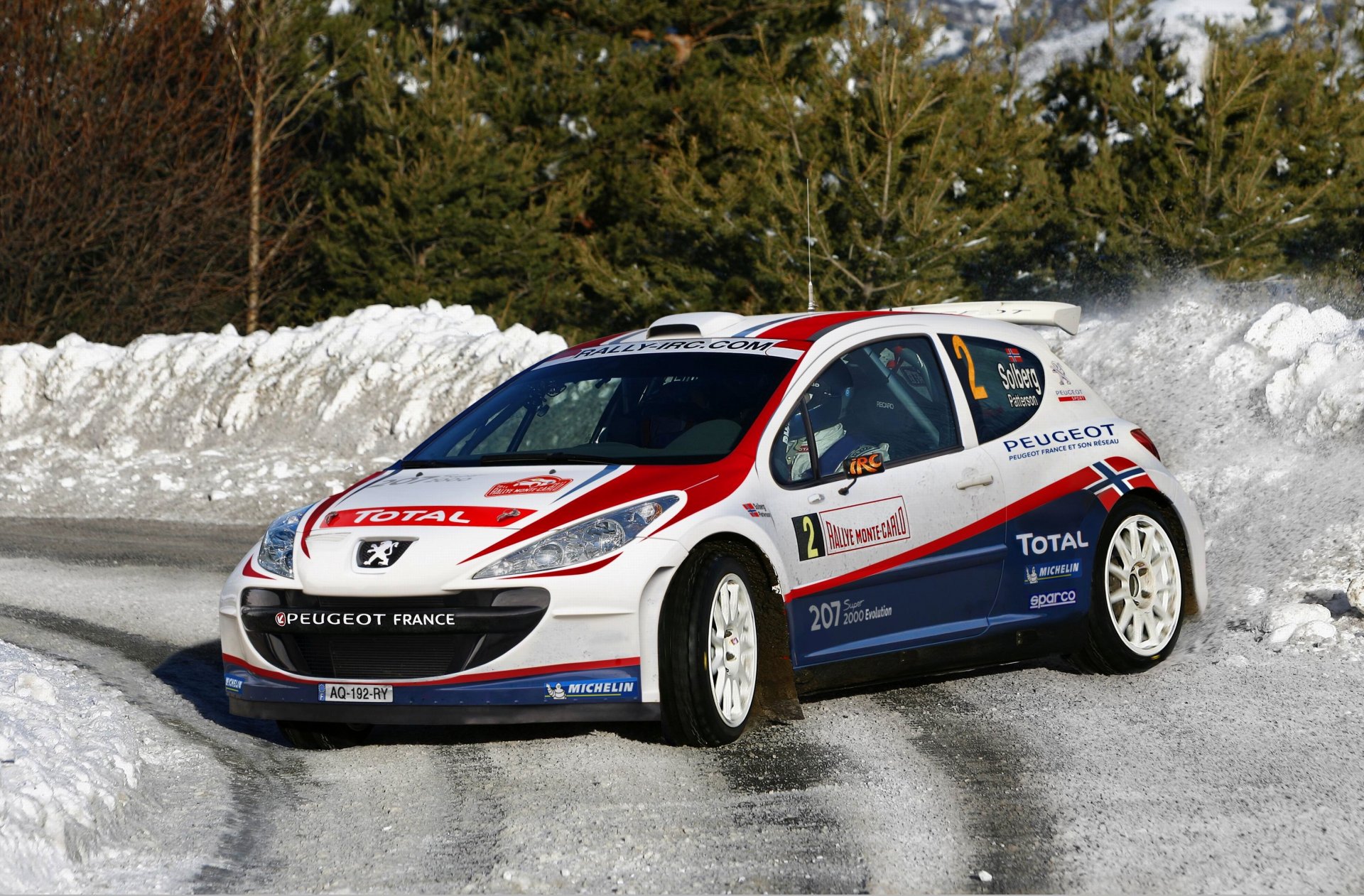 peugeot wrc zlot rajd zima wyścig poślizg zakręt sport śnieg