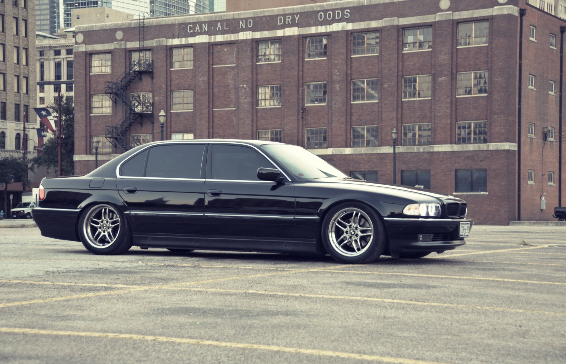 bmw 740 e38 buildings houses boomer seven