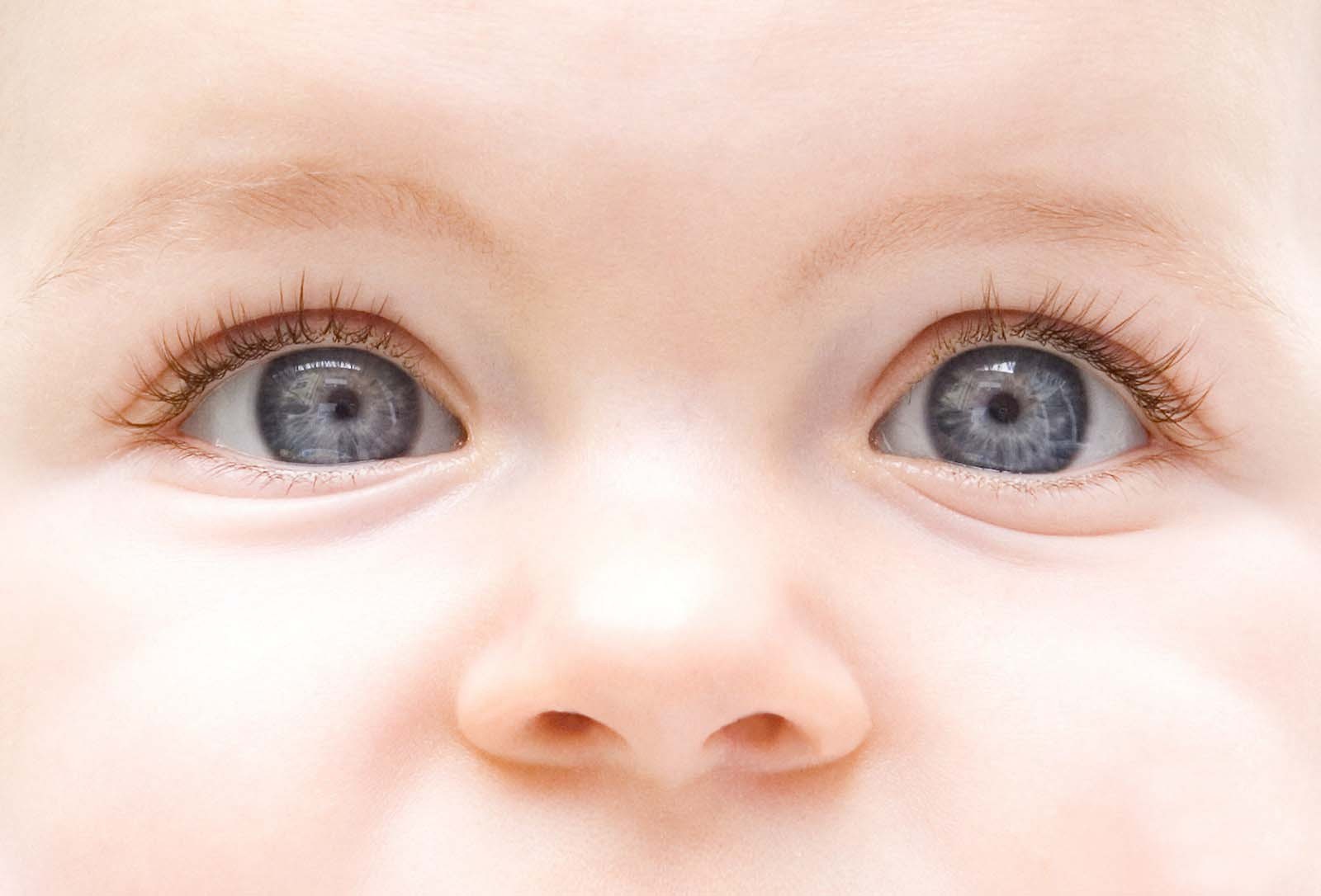 enfant regard mignon