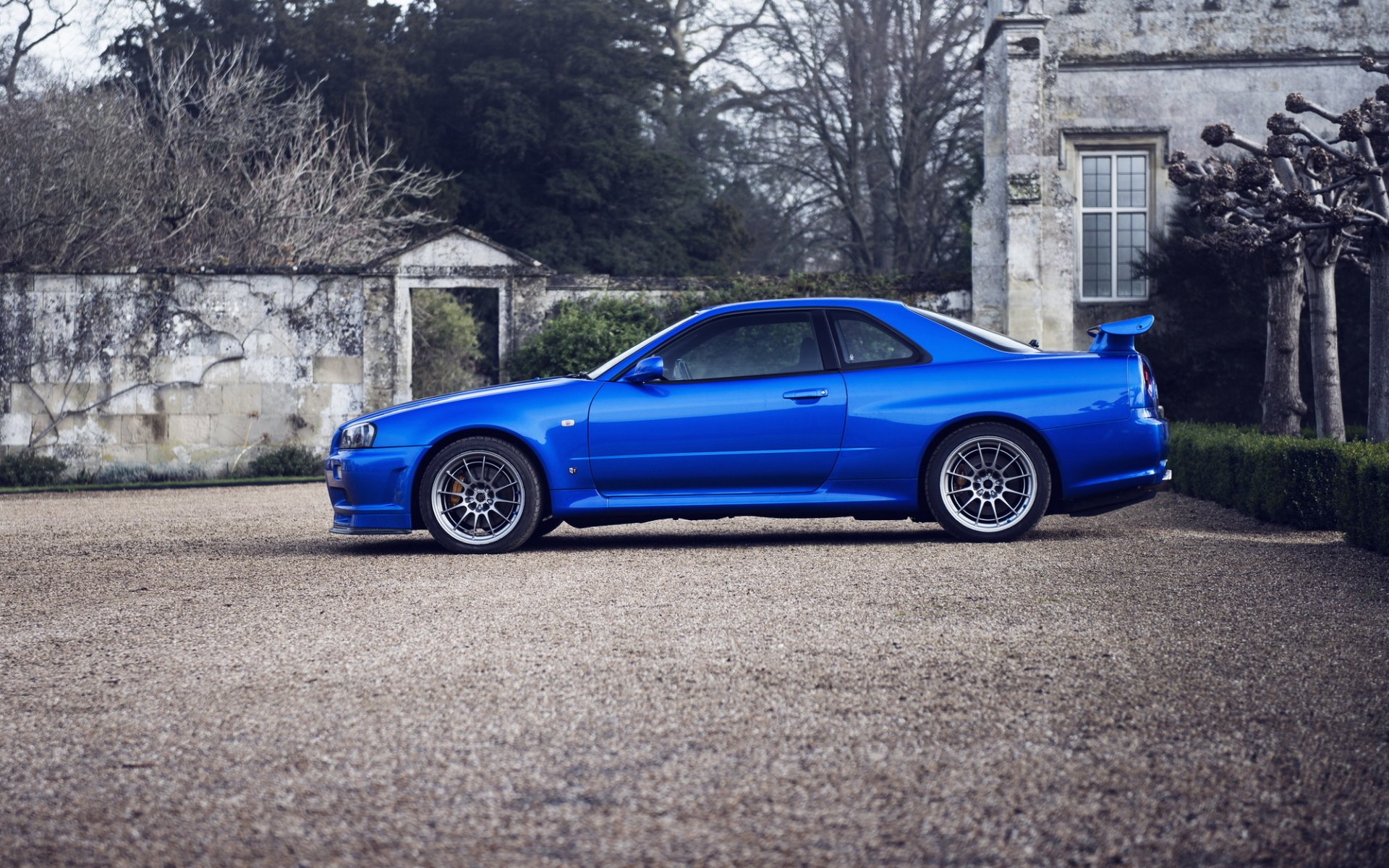 nissan skyline nissan bleu côté