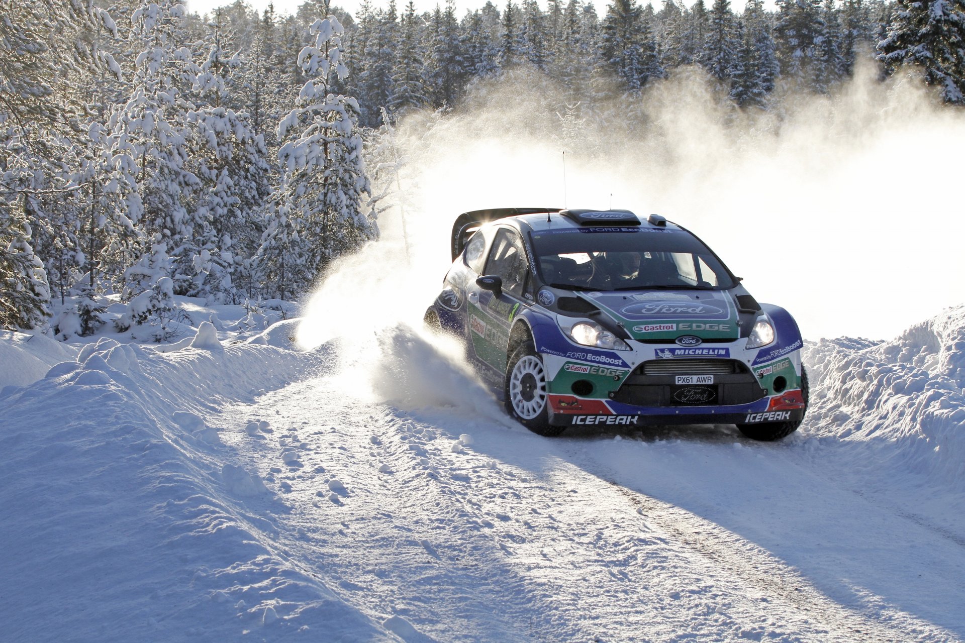 ford fokus rallye wkr jm latvala schleudern drehen schnee winter wald sport auto