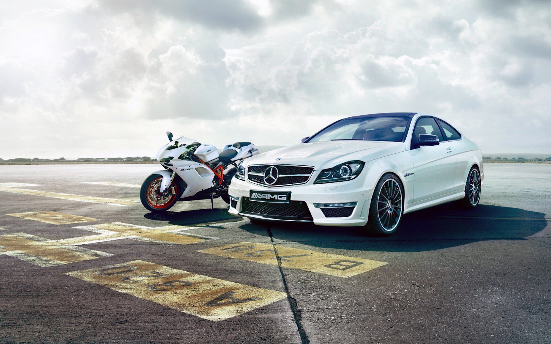 mercedes c63 amg ducati 848 sportbike motorrad mercedes ducati