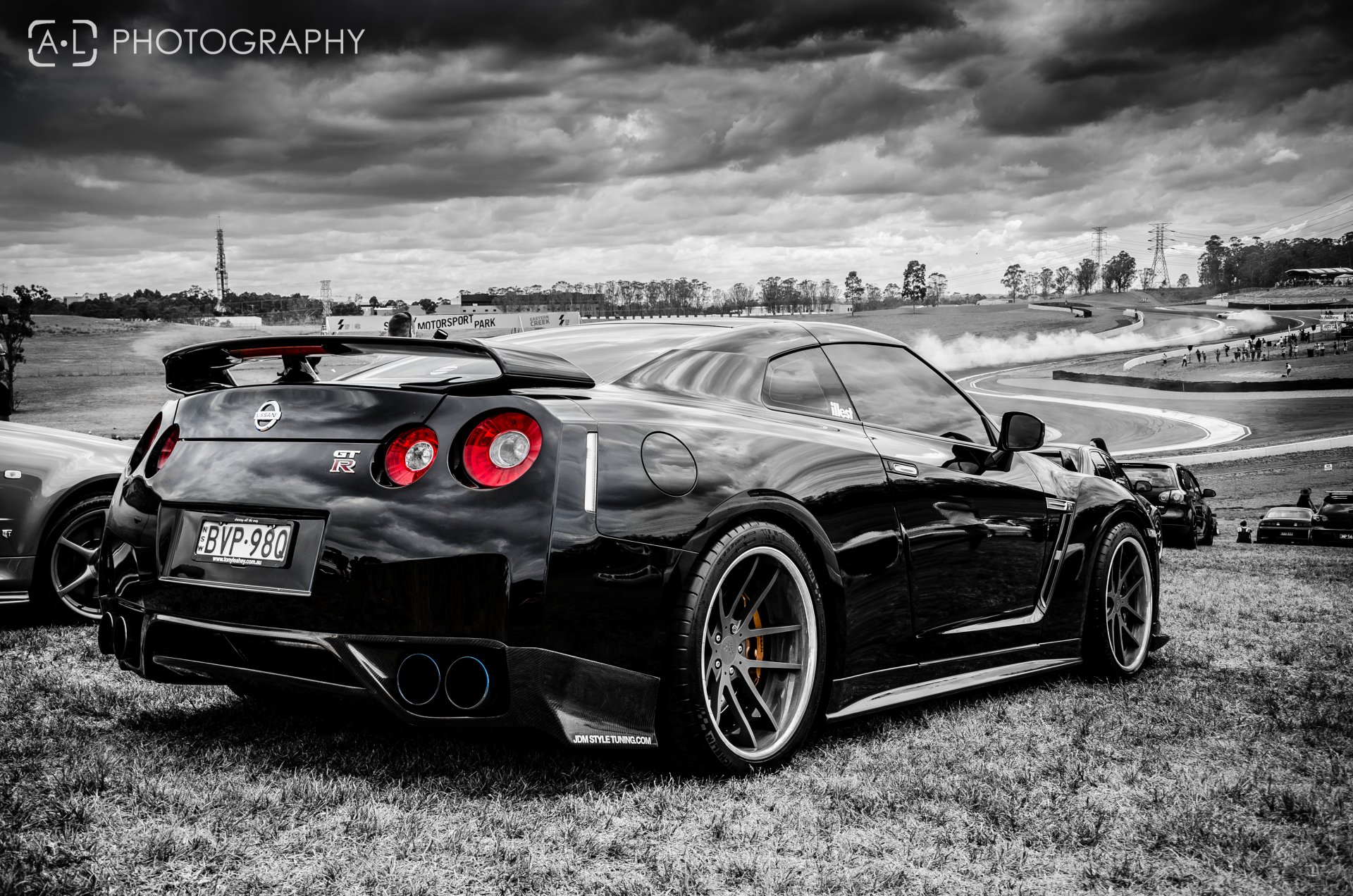 nissan skyline gt-r r35 nissan black black and white