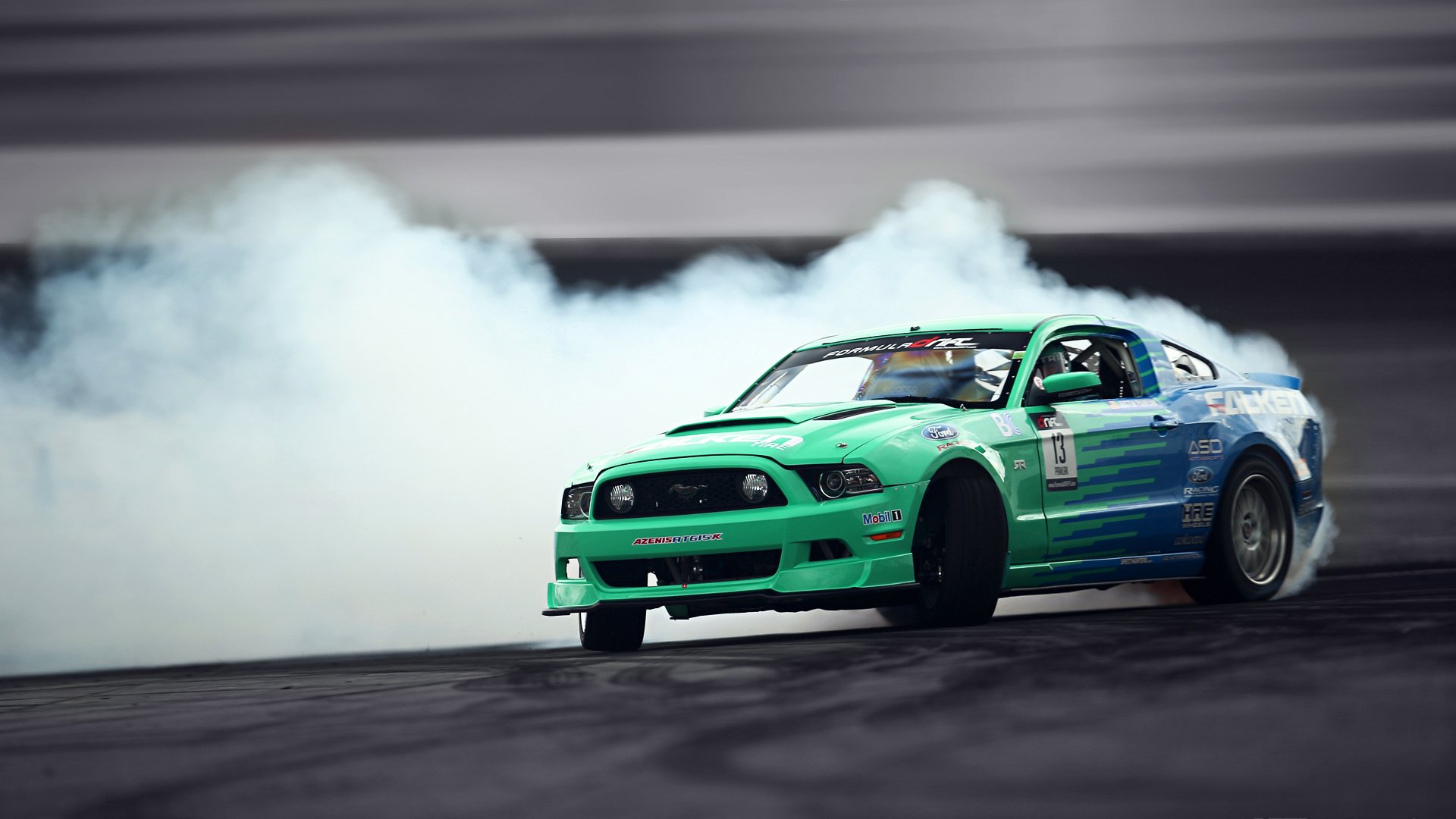 ford mustang gt deriva messa a punto falken auto sportive concorrenza fumo