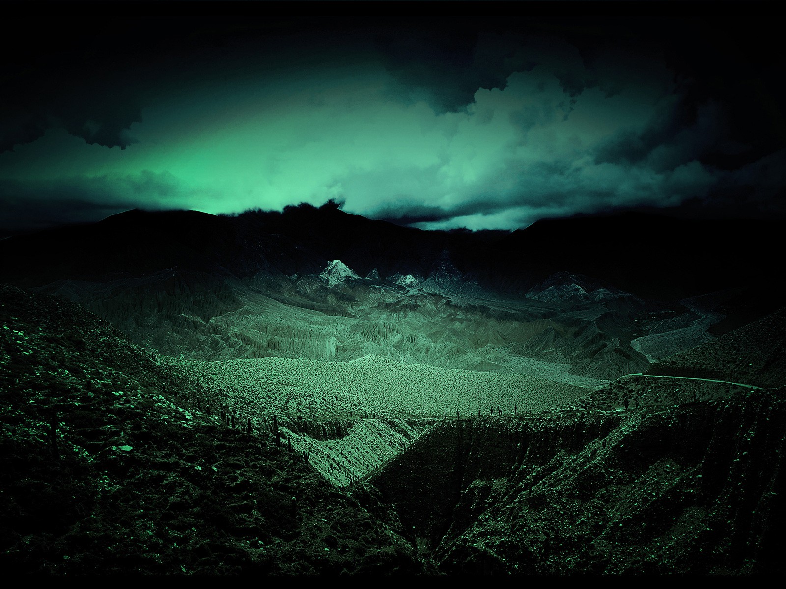 ciel vallée montagnes tristesse