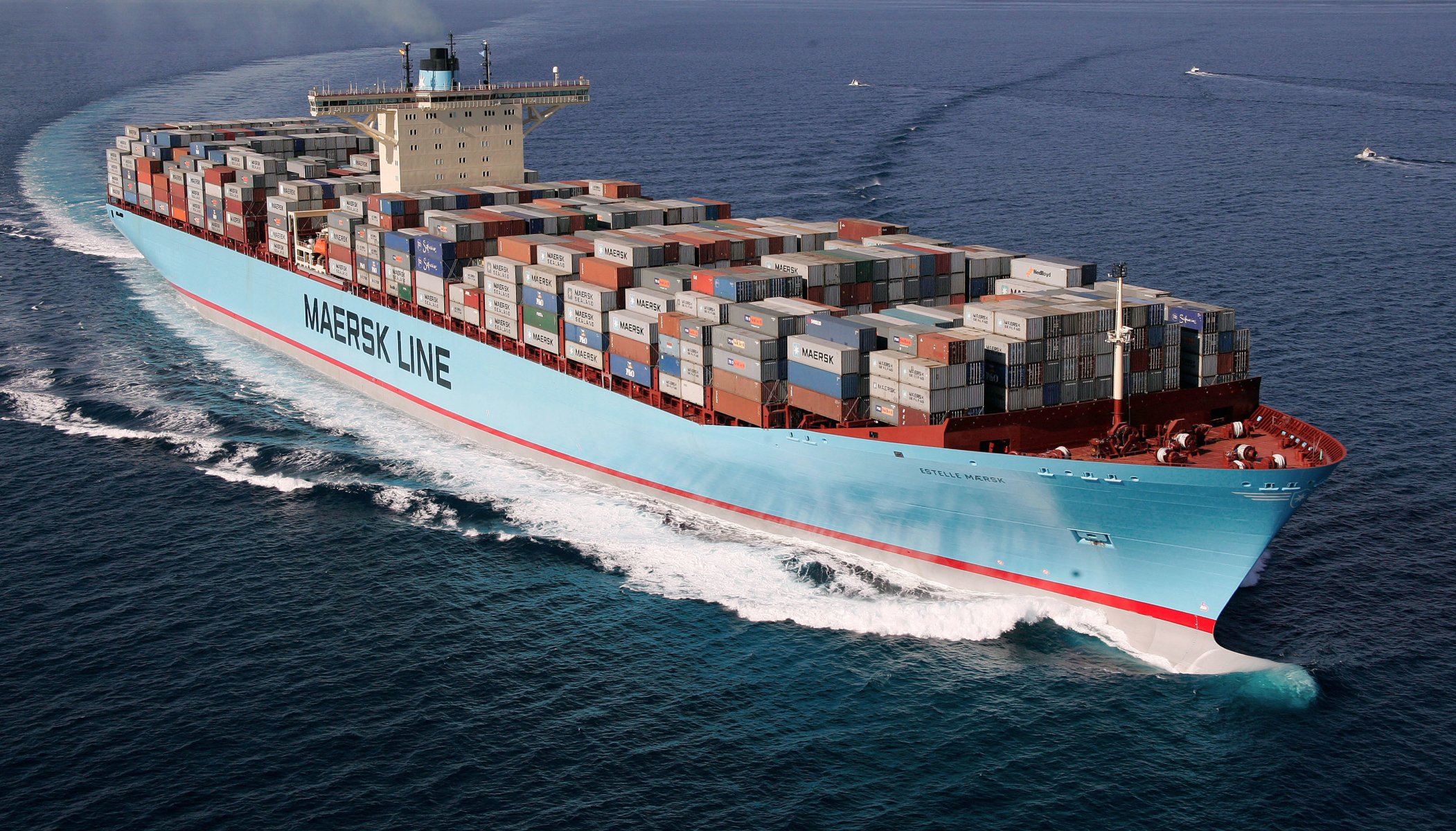 maersk line estelle statek kontenerowiec morze w podróży burza ładunek dzień zbiornik