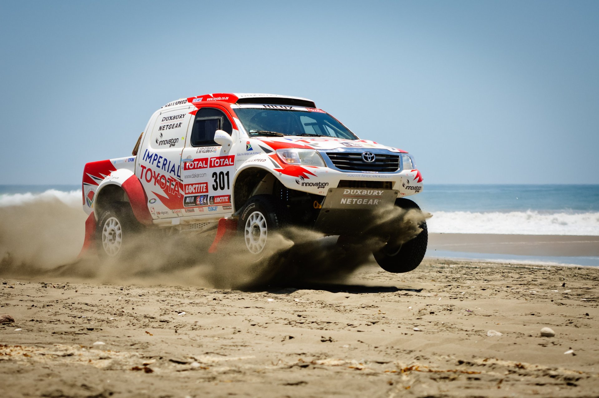 toyota hilux rally toyota dakar mar arena