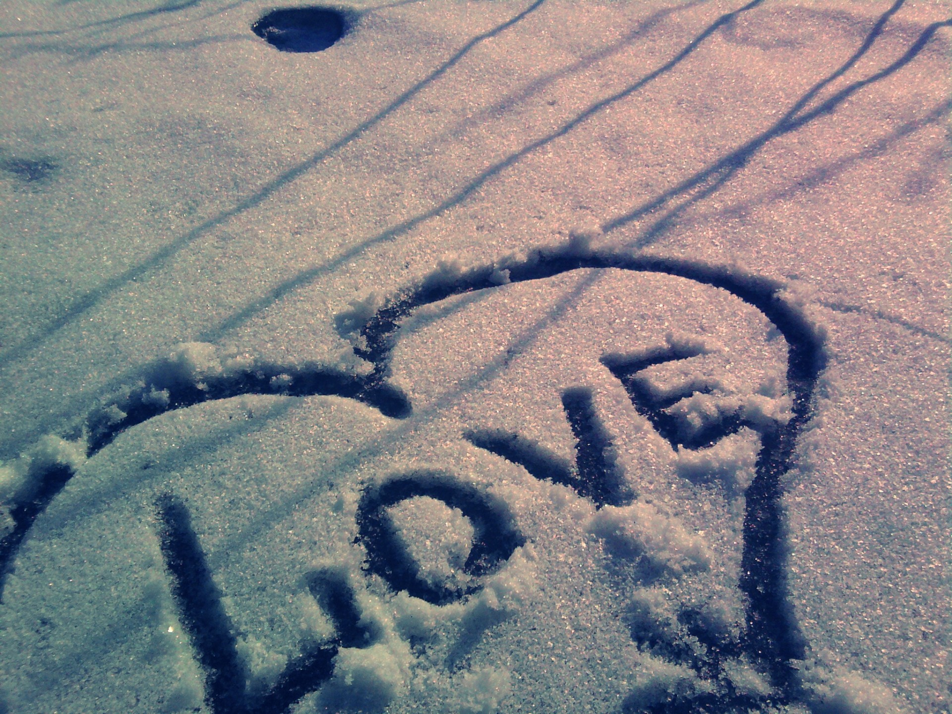 love heart snow