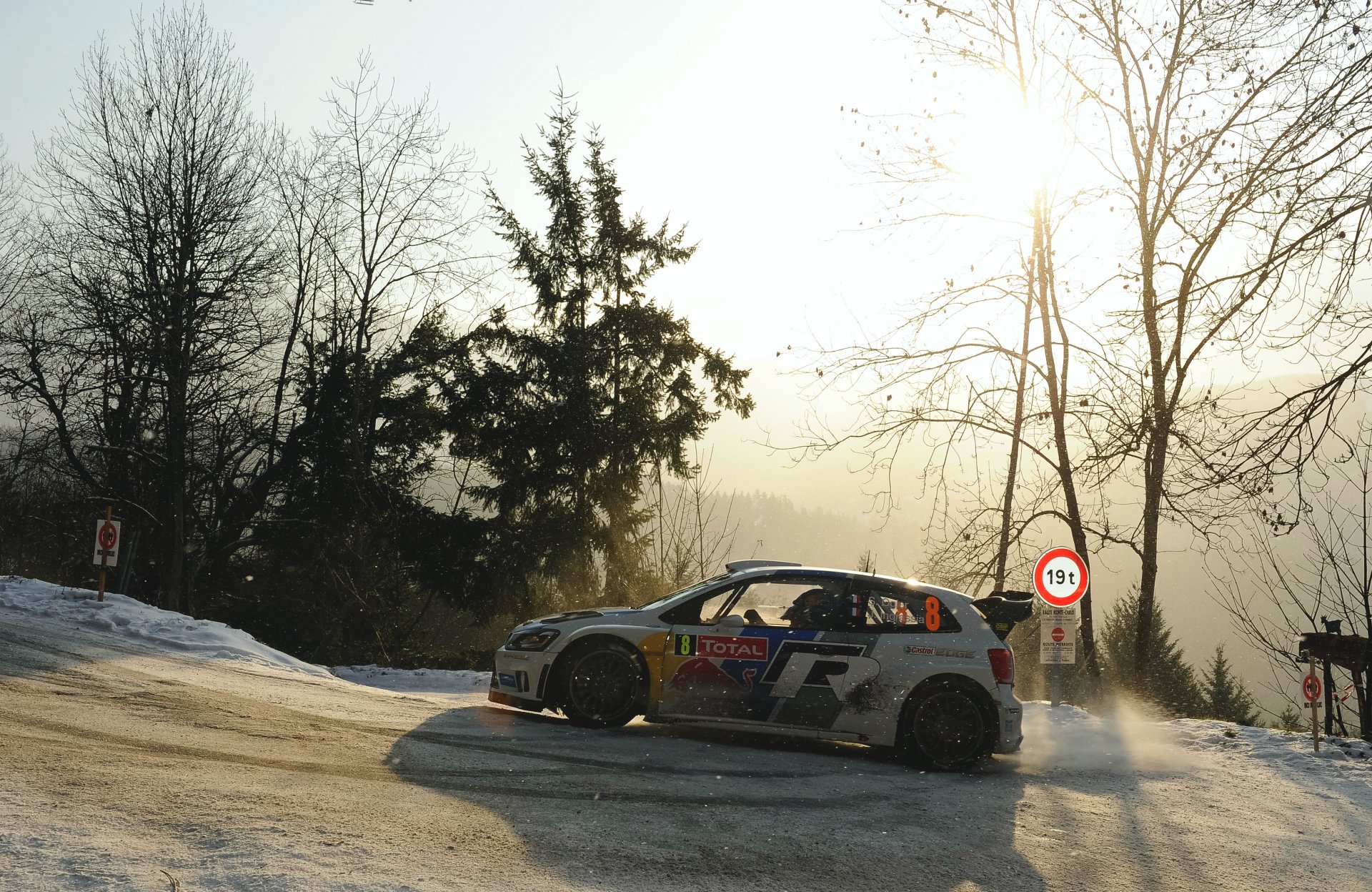 volkswagen polo wrc rally deporte coche rally nieve invierno blanco auto toro rojo sébastien ogier julien ingrassia vista lateral competición luz sol