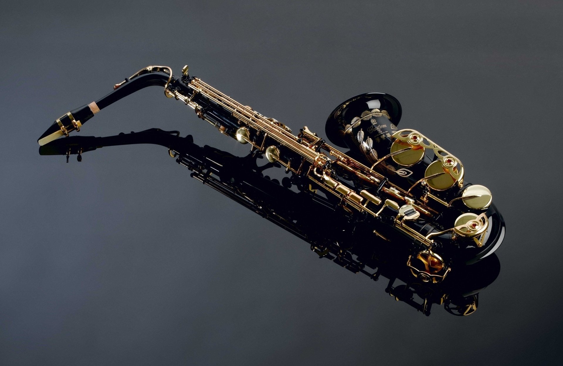 schöne musikinstrument saxophon saxophon