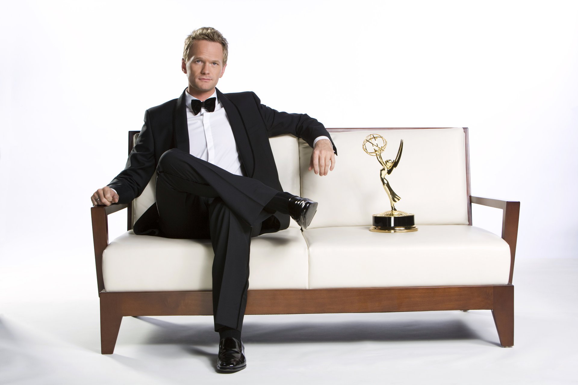 neil patrick harris canapé costume how i met your mother acteur prix