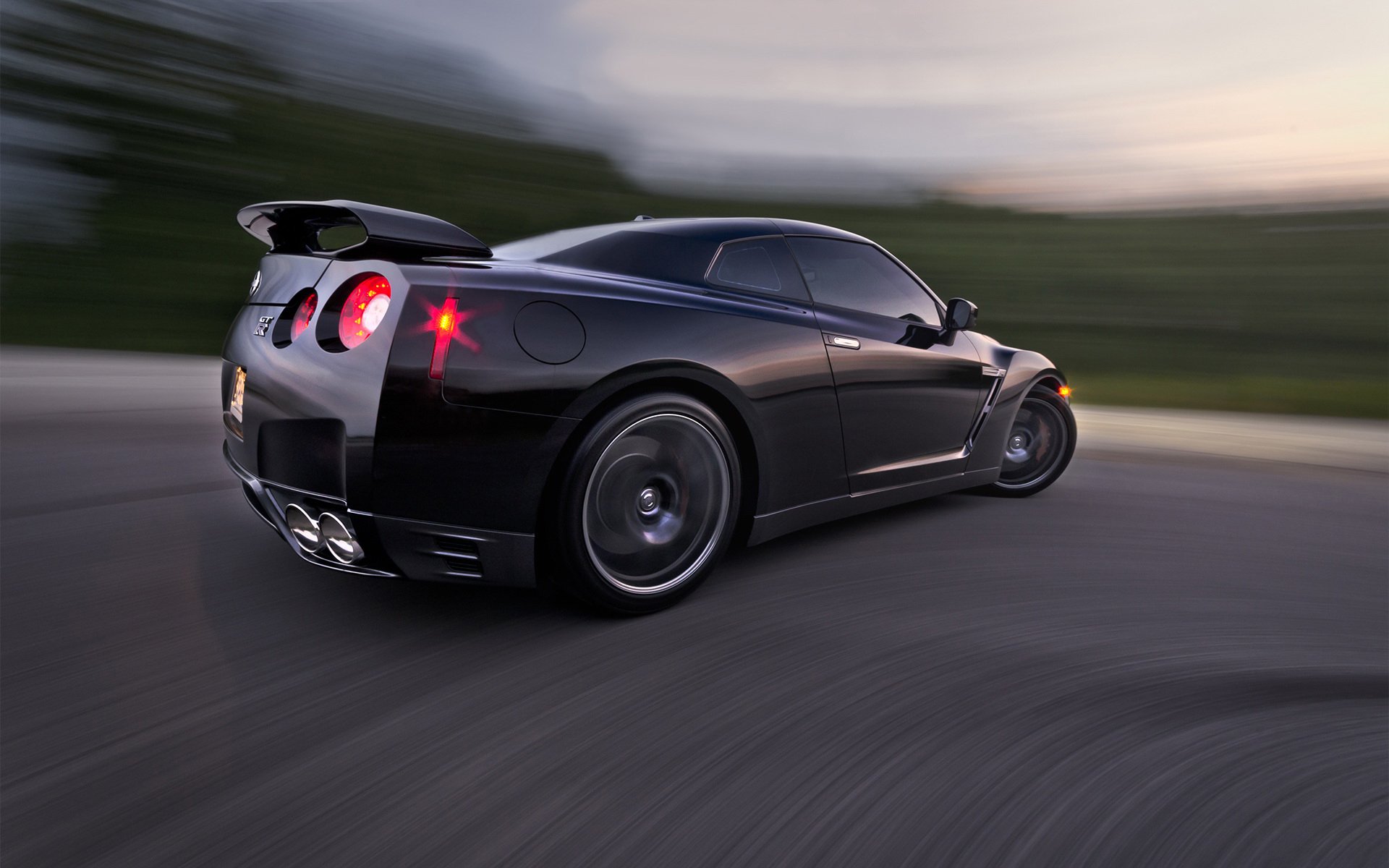 nissan nissan gtr en mouvement rigshot