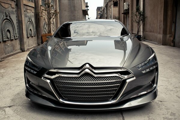 Citroen concept on the background of ancient architecture