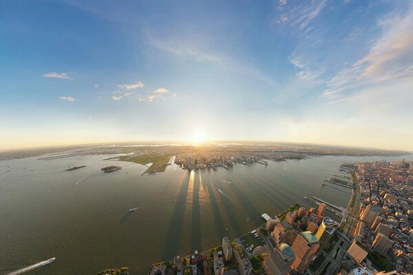 Lever du soleil sur New York