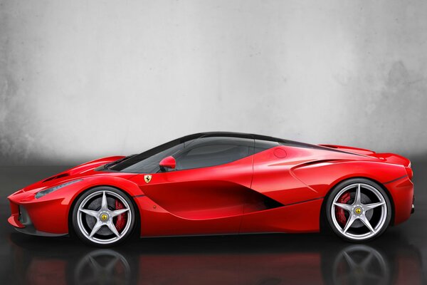 Czerwony LaFerrari 2013 widok z boku