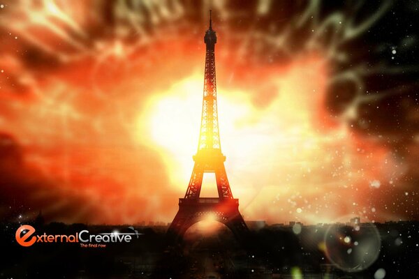 La torre Eiffel en la bola de fuego