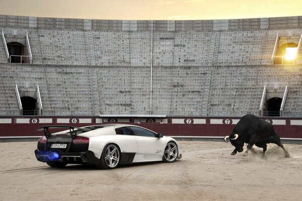 Lamborghini murcielago lp670-4 SV au Colisée avec Taureau