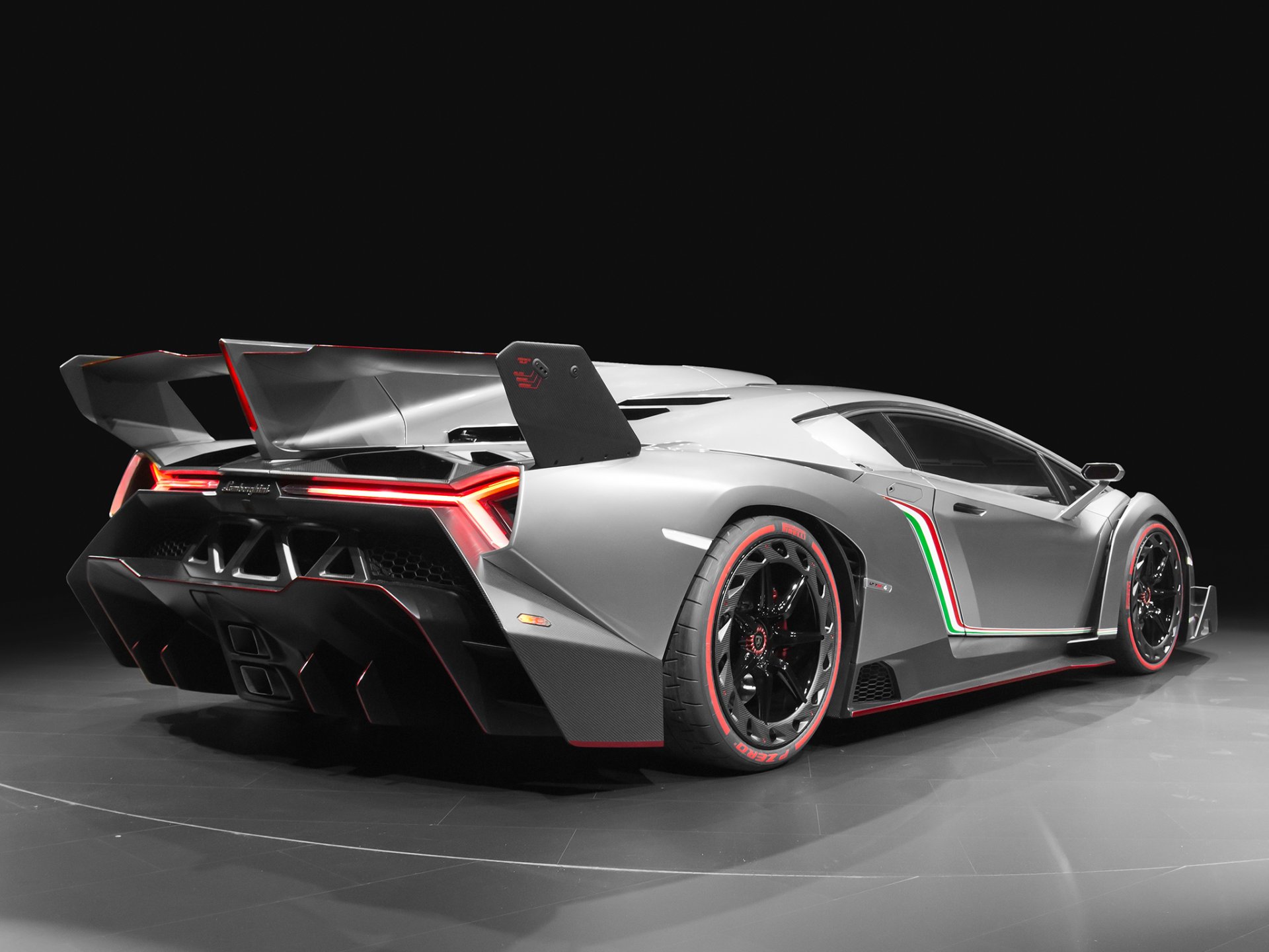 lamborghini veneno 2013 supersportwagen jubiläum exklusiv lamborghini veneno hinten kraft