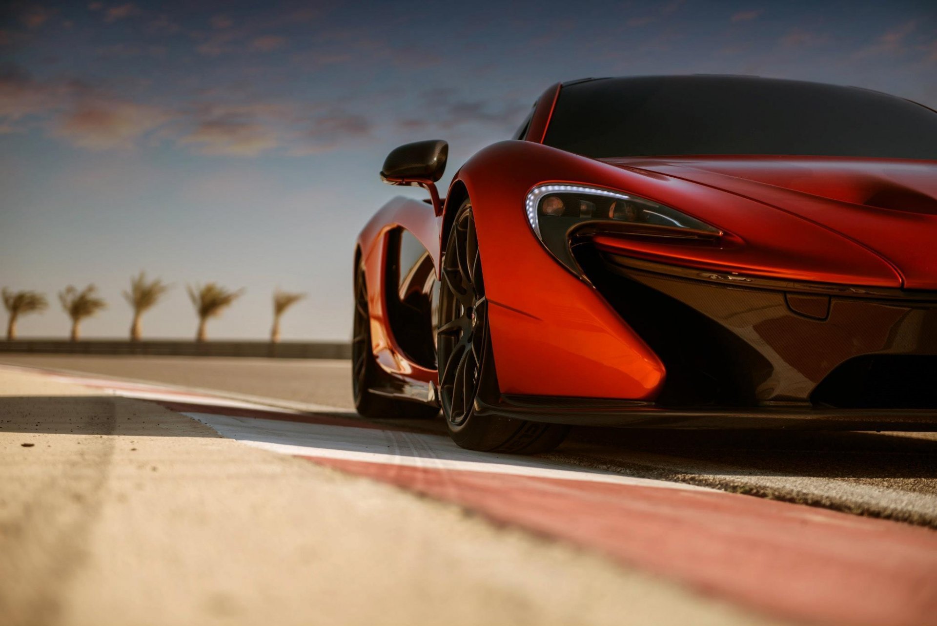 mclaren p1 bahrain supersportwagen mclaren front