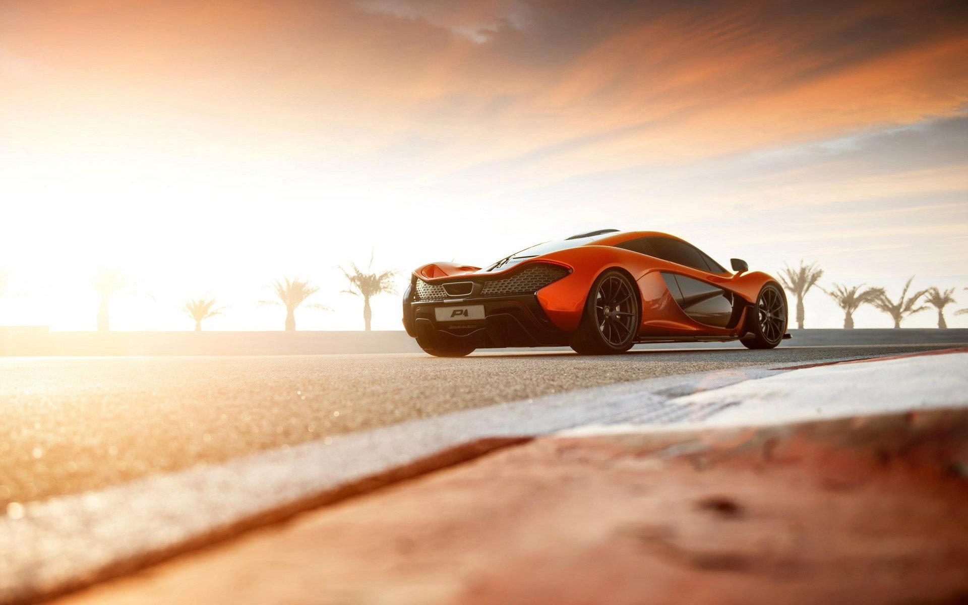 mclaren p1 bahrein superdeportivo mclaren trasero nubes