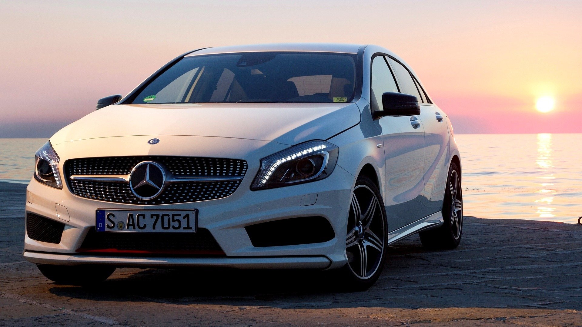 auto tapete weiß mercedes a200 amg sport paket 2012 tapete mercedes amg sonnenuntergang schön auto