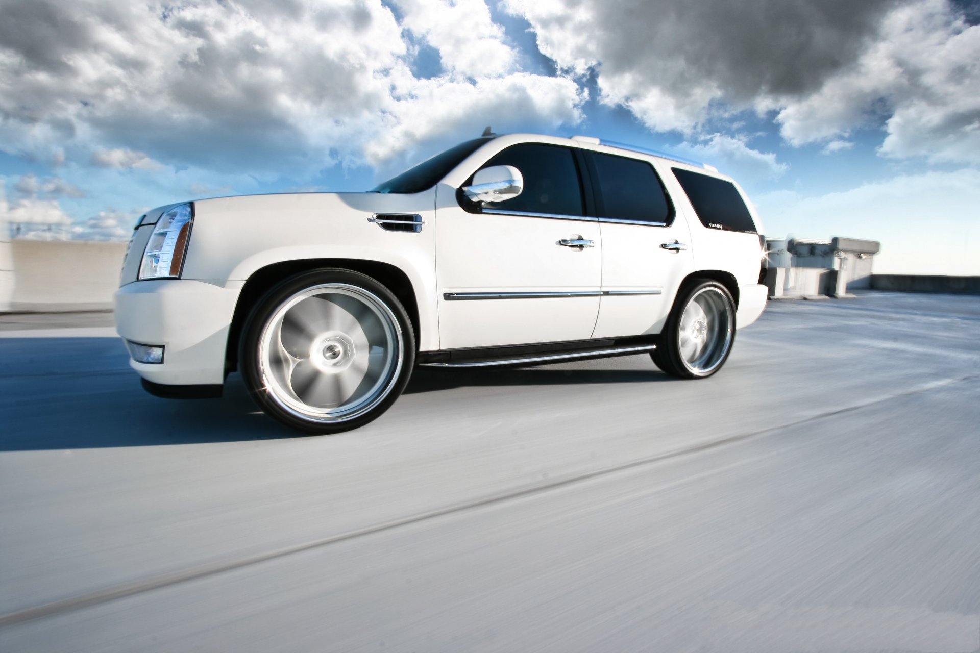 cadillac escalade blanco ruedas velocidad cadillac escalada desenfoque techo