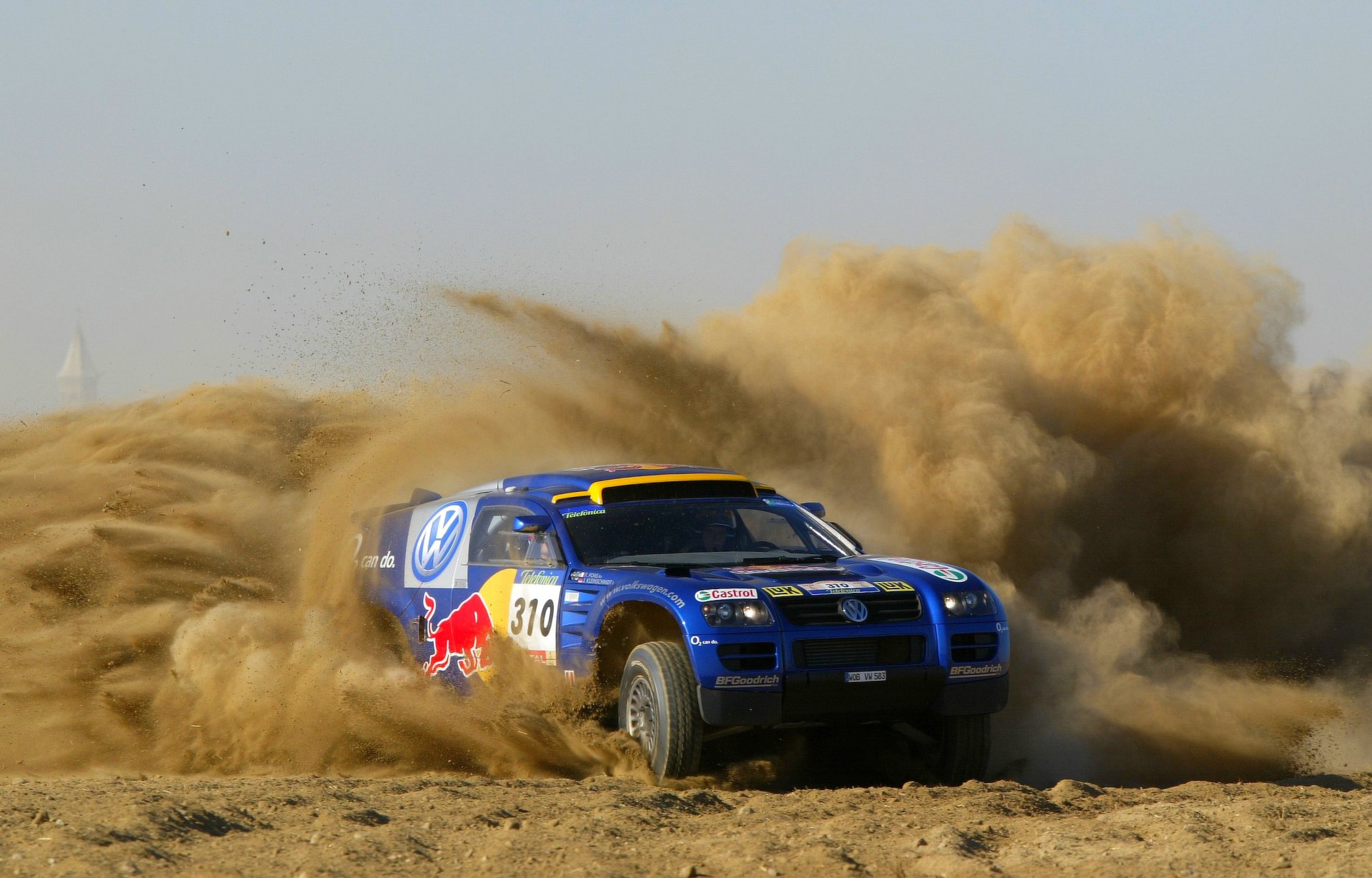 volkswagen tuareg suv dakar dakar rally polvere gara